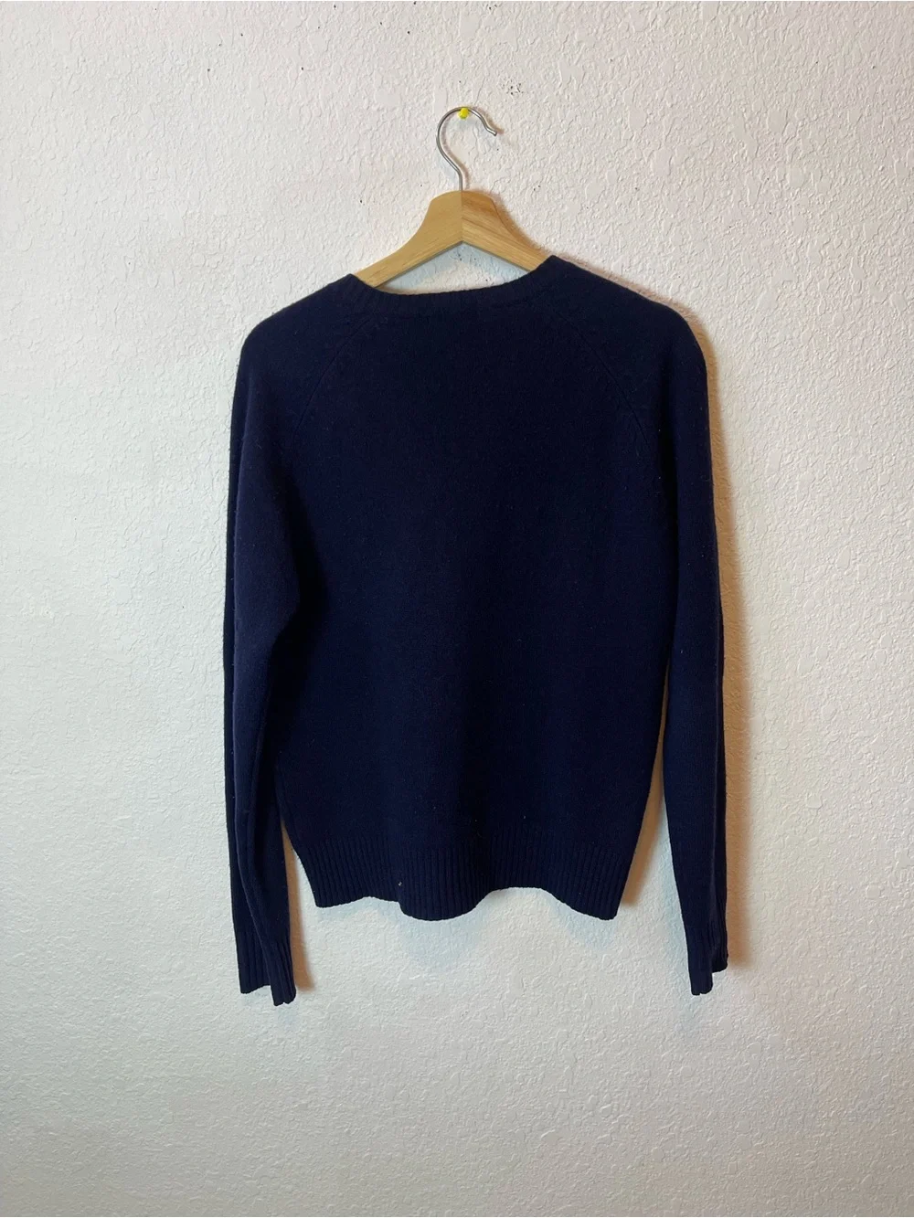 Vintage J. Crew 100% Lambs Wool V-neck sweater size S